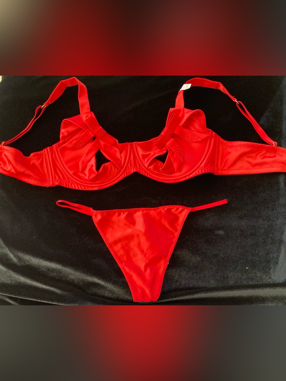 Victorias Secret XL Dream Angels Red Satin Peekaboo Bow Balconette Bra Panty Set